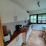 Nyaraló Spacious Semi-detached House With Wood Stove Located Directly On The Rennsteig Eisfeld