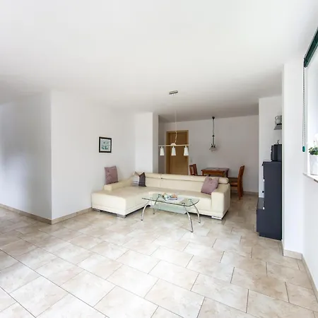 Spacious Semi Detached House With Wood Stove Located Directly On The Rennsteig * Eisfeld