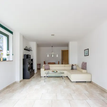 Spacious Semi Detached House With Wood Stove Located Directly On The Rennsteig Holiday home *