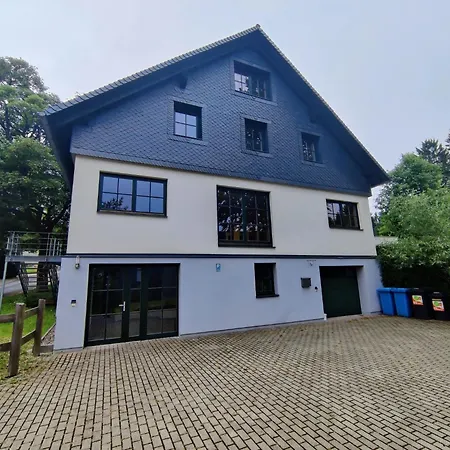 Holiday home Spacious Semi Detached House With Wood Stove Located Directly On The Rennsteig Eisfeld