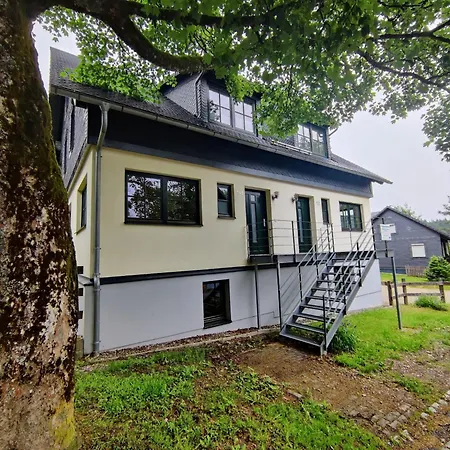 Holiday home Spacious Semi Detached House With Wood Stove Located Directly On The Rennsteig *