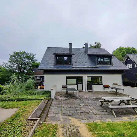 Spacious Semi Detached House With Wood Stove Located Directly On The Rennsteig * Eisfeld