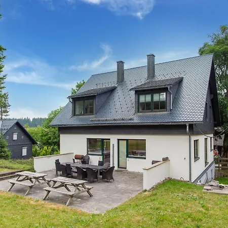 度假居 Spacious Semi-detached House With Wood Stove Located Directly On The Rennsteig Eisfeld