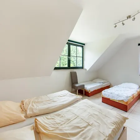 Spacious Semi-detached House With Wood Stove Located Directly On The Rennsteig * Eisfeld