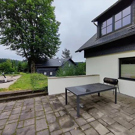 Spacious Semi-detached House With Wood Stove Located Directly On The Rennsteig