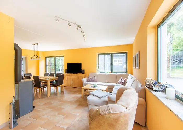 Vakantiehuis Spacious Semi-detached House With Wood Stove Located Directly On The Rennsteig *