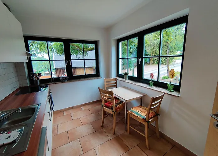 Spacious Semi-detached House With Wood Stove Located Directly On The Rennsteig Vakantiehuis