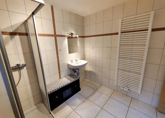 Spacious Semi-detached House With Wood Stove Located Directly On The Rennsteig Vakantiehuis Eisfeld